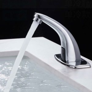 Vòi lavabo cảm ứng tự động xả nước