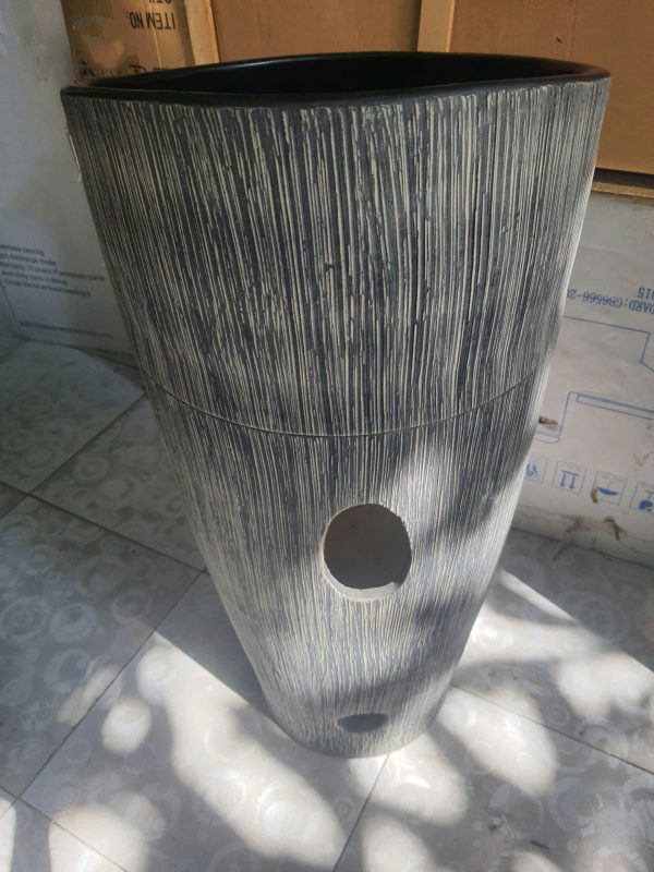 Lavabo trụ đứng sân vườn họa tiết hoa sen