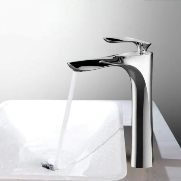 vòi lavabo nóng lạnh kiểu chiếc lá crom trắng bóng, bản cao lắp chậu đặt bàn