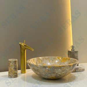 Chậu lavabo đá tự nhiên kiểu tô với nhiều màu và nhiều vân lạ phù hợp với không gian phòng tắm rộng rãi hay thiết kế ngoài trời Lavabo đá tự nhiên vân vàng